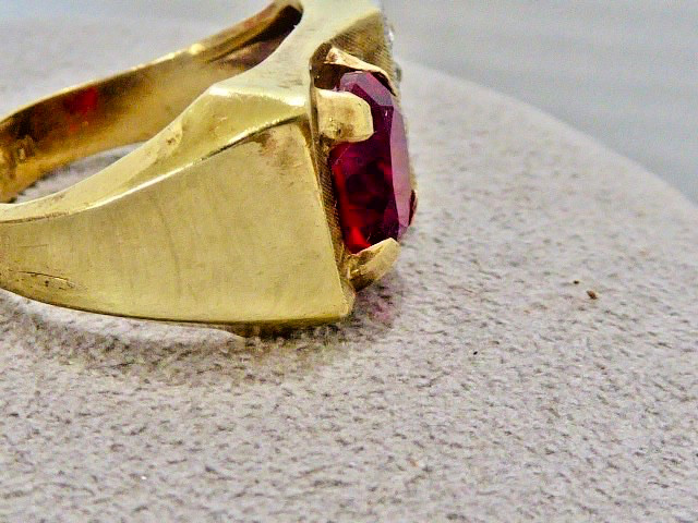 VINTAGE 10K YELLOW GOLD FILLED NEW OLD STOCK 70’S RED & CLEAR STONE RING SIZE 8