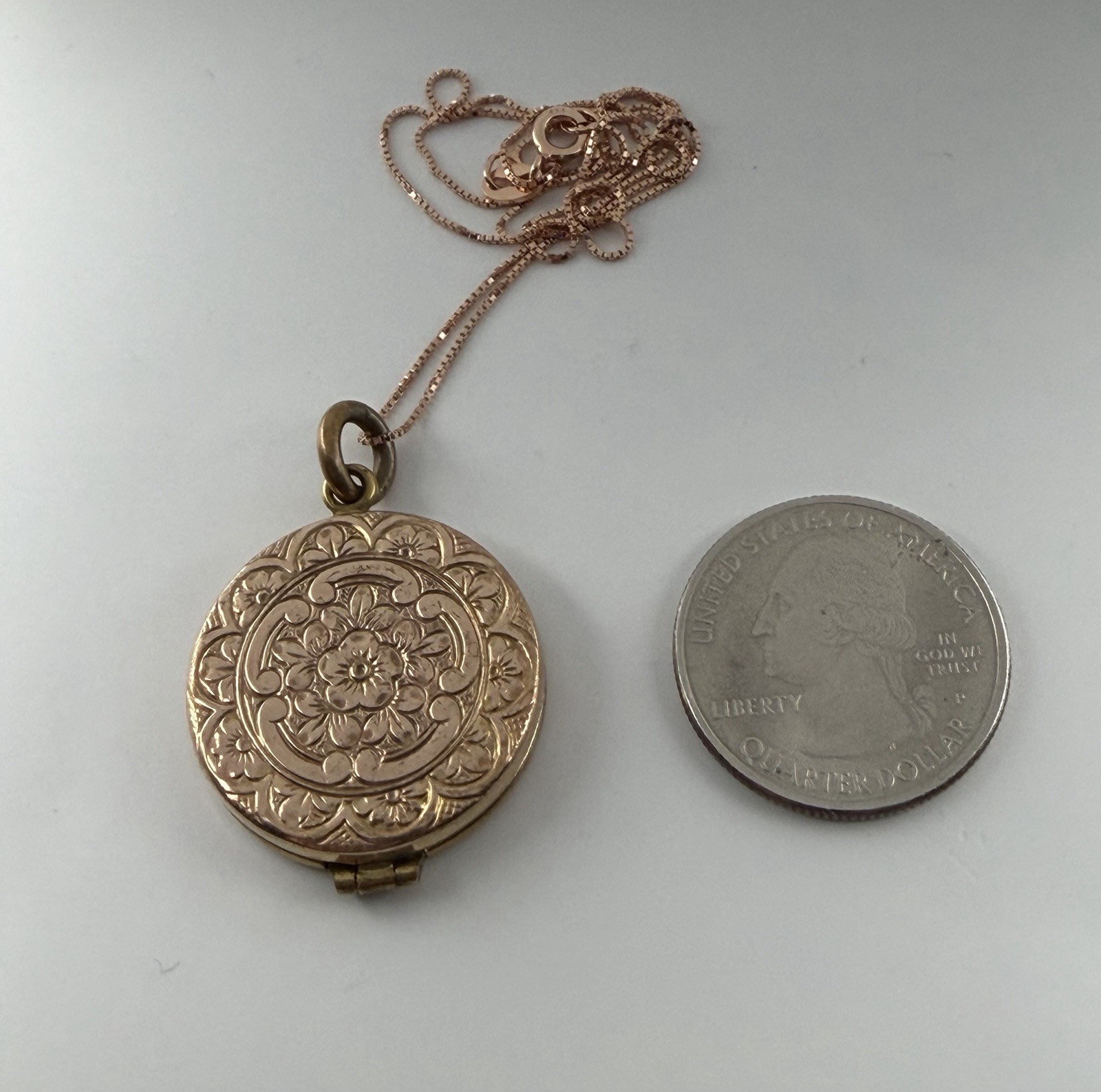Antique Double Sided Rose Rolled Gold Flowers & Ribbon Design Locket Necklace