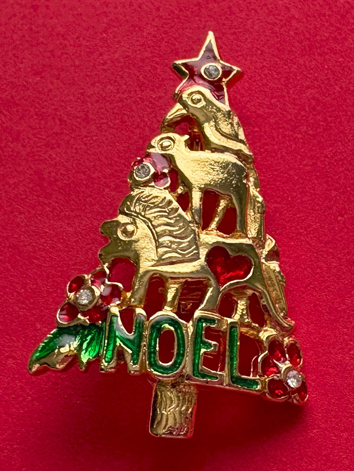 VINTAGE CHRISTMAS TREE PIN BROOCH ENAMEL GOLD JAMES AVERY STYLE NOEL LION HTF 56