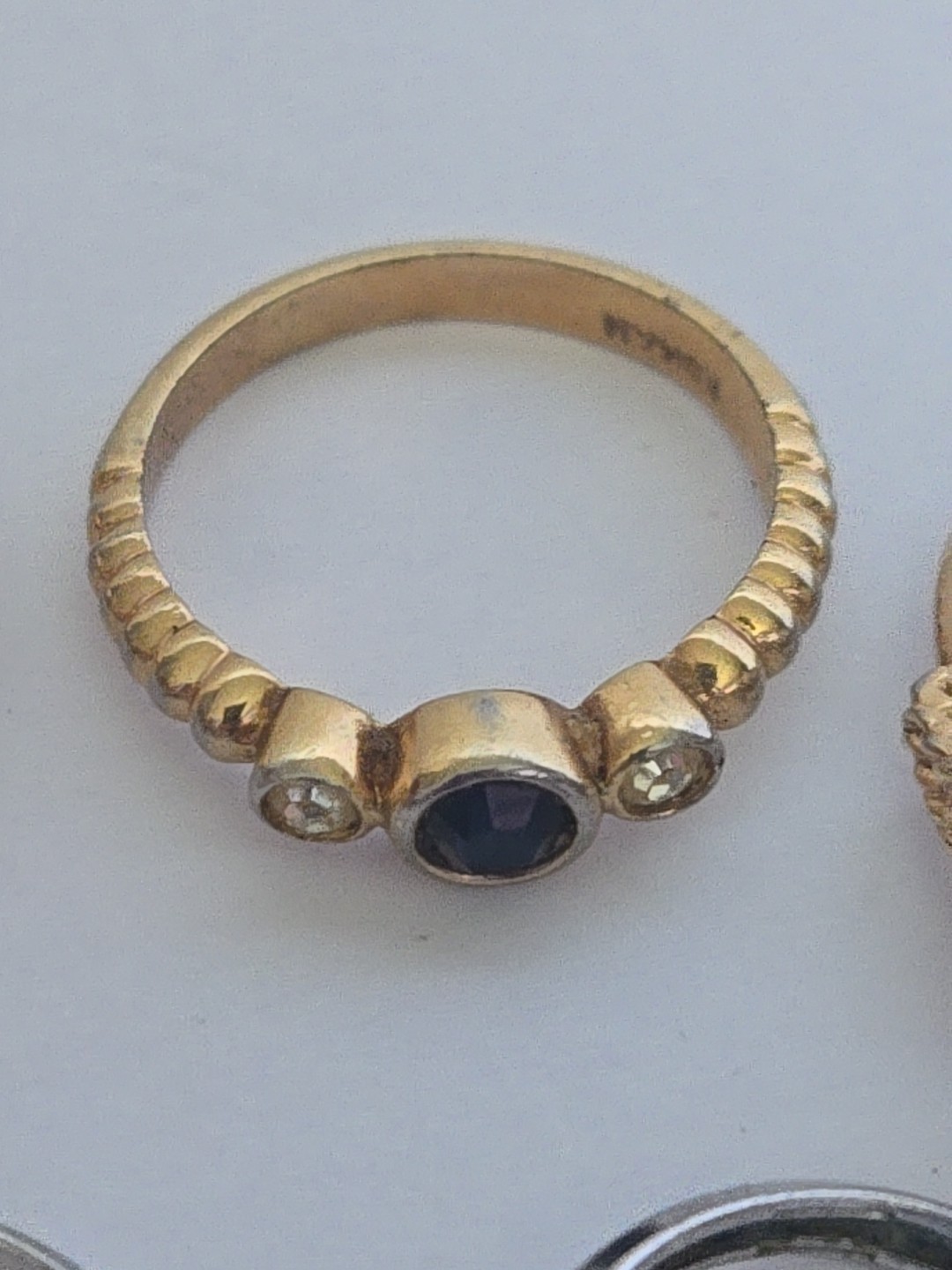 Vtg AVON ROMAN OTHER RING LOT SILVERTONE GOLDTONE RING LOT OF 7