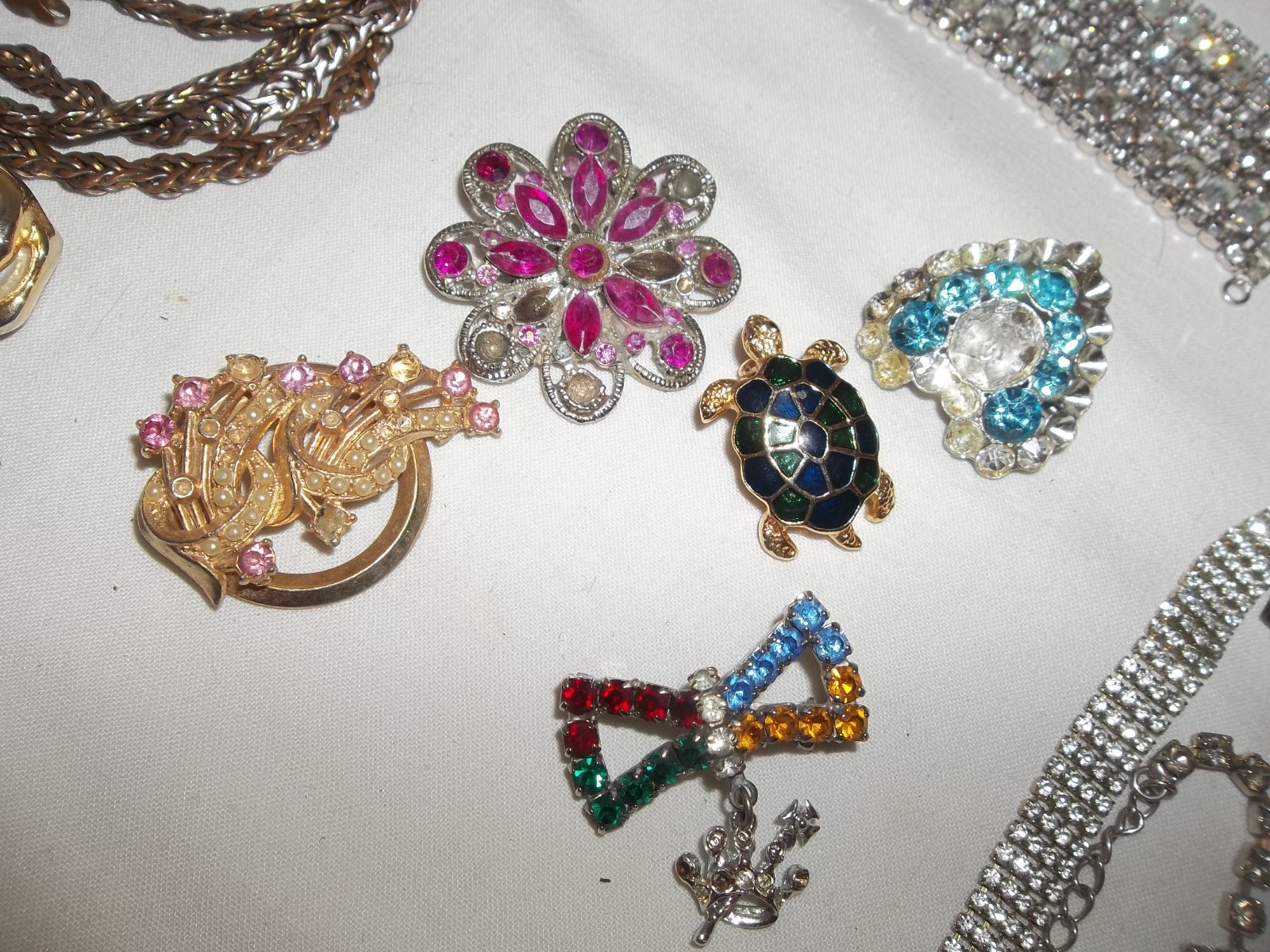 Vintage 1 lb Rhinestone Earrings Necklaces Brooch/pins Jewelry LOT Repair craft
