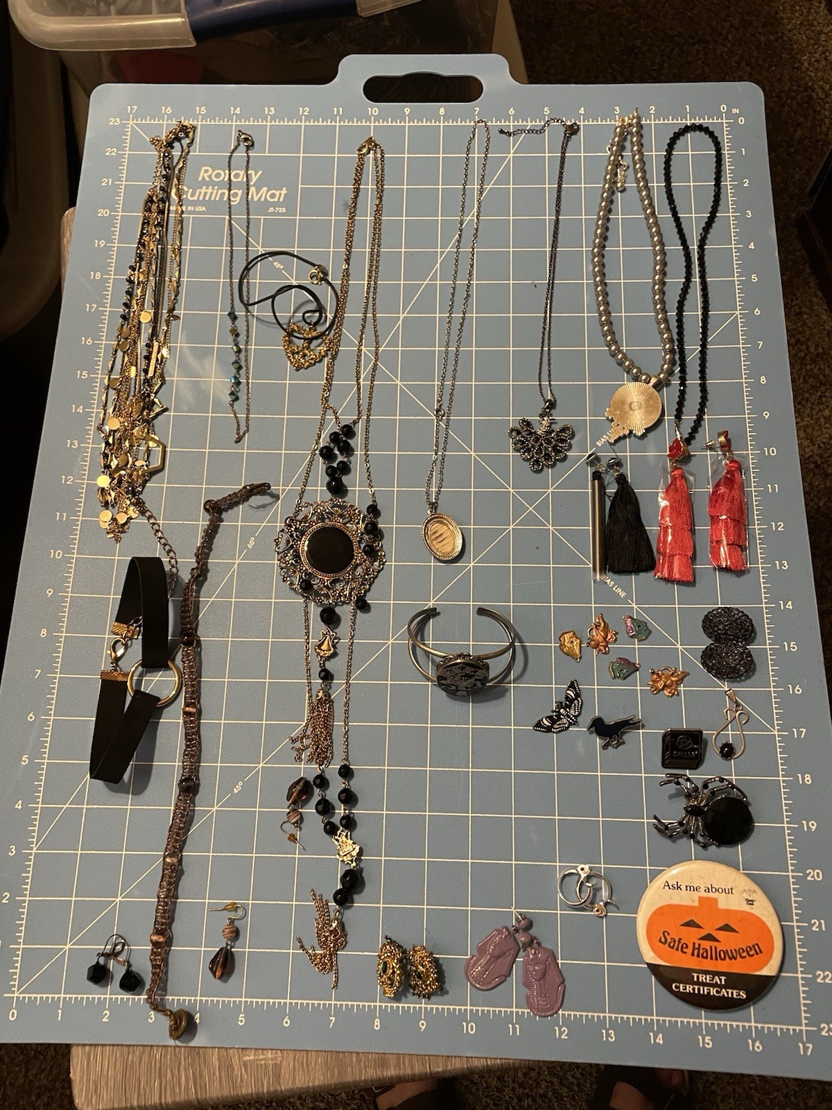 35+ Vintage-Now Costume Jewelry Pieces Gothic Victorian Romantic Styles Wearable
