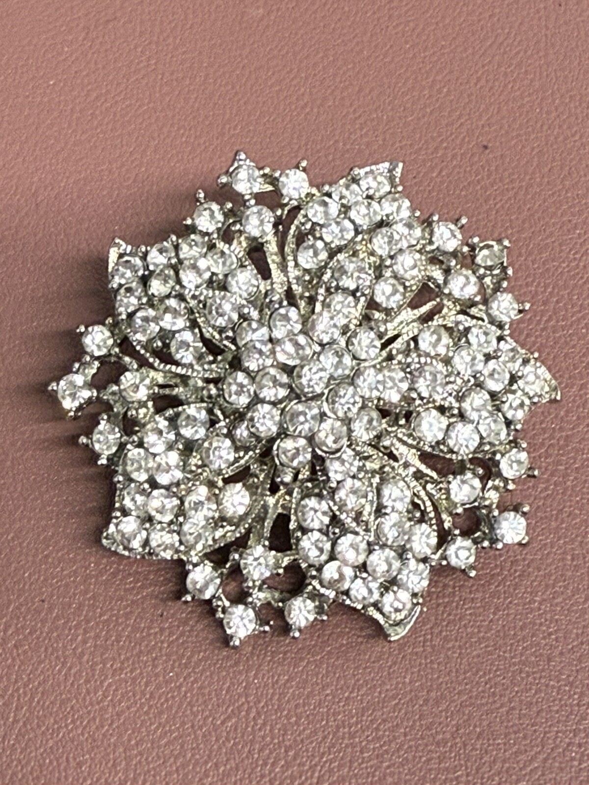 VTG UnSigned Silver Tone Rhinestone Starburst Brooch