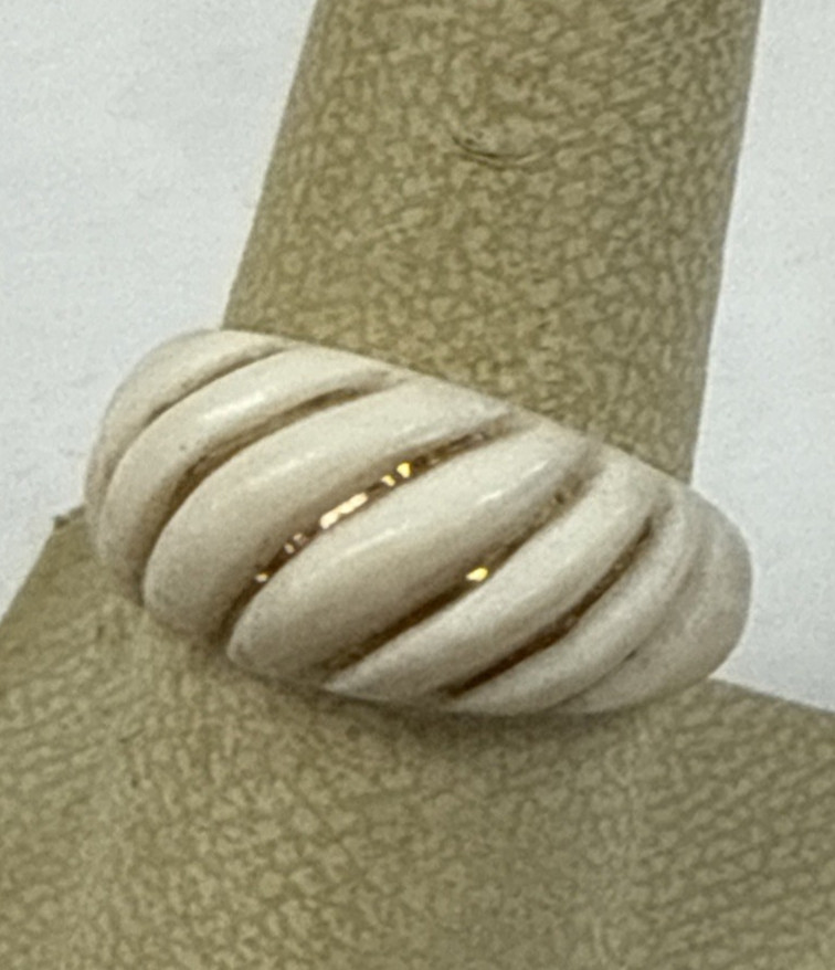 Vintage 14K Gold .585 Ribbed Bone Ring 5.5