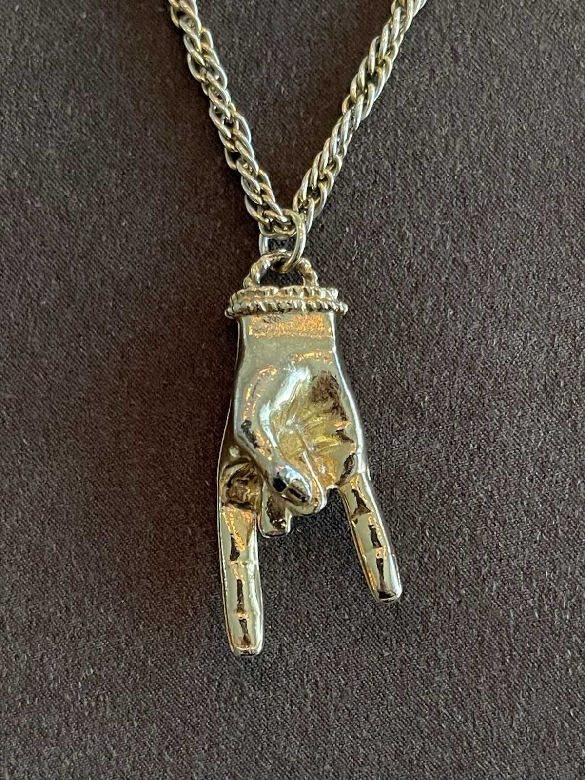 Vintage Gold Tone Italian Mano Cornuto Pendant Good Luck Charm Necklace