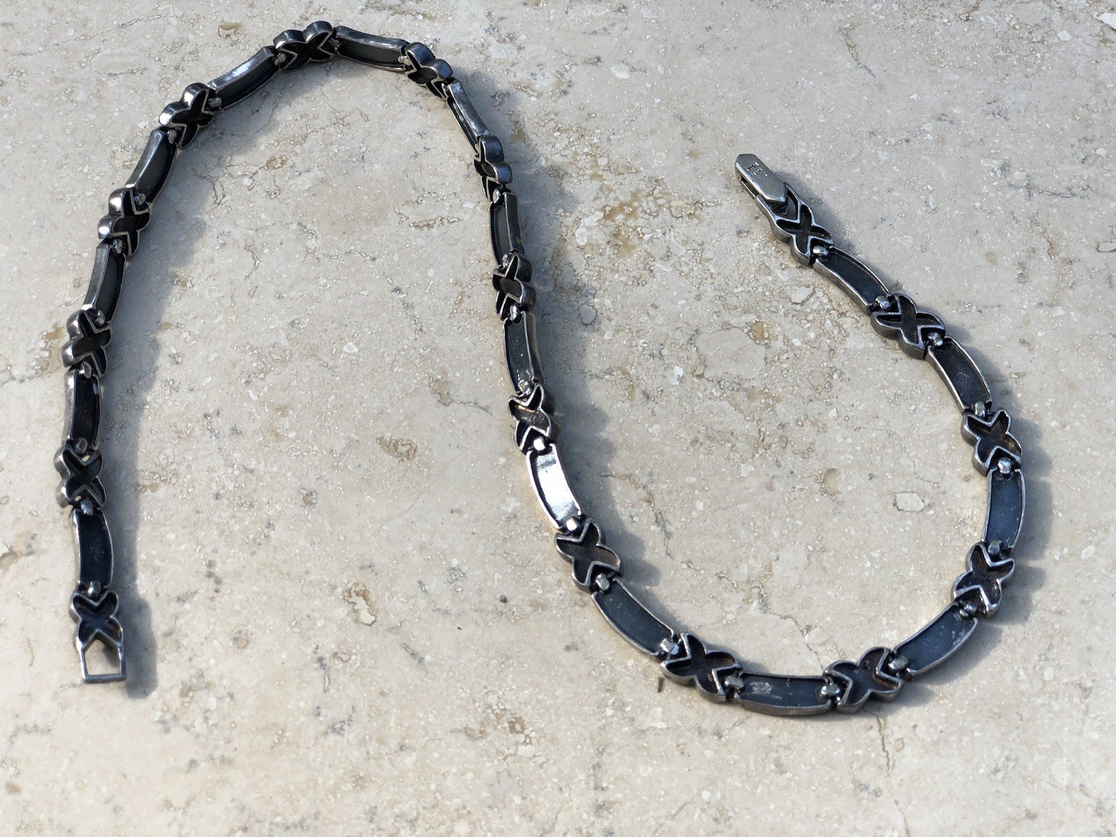 💥🥰❤️‍🔥Authentic VINTAGE STERLING SILVER 925 MARCASITE KISS X Link Necklace