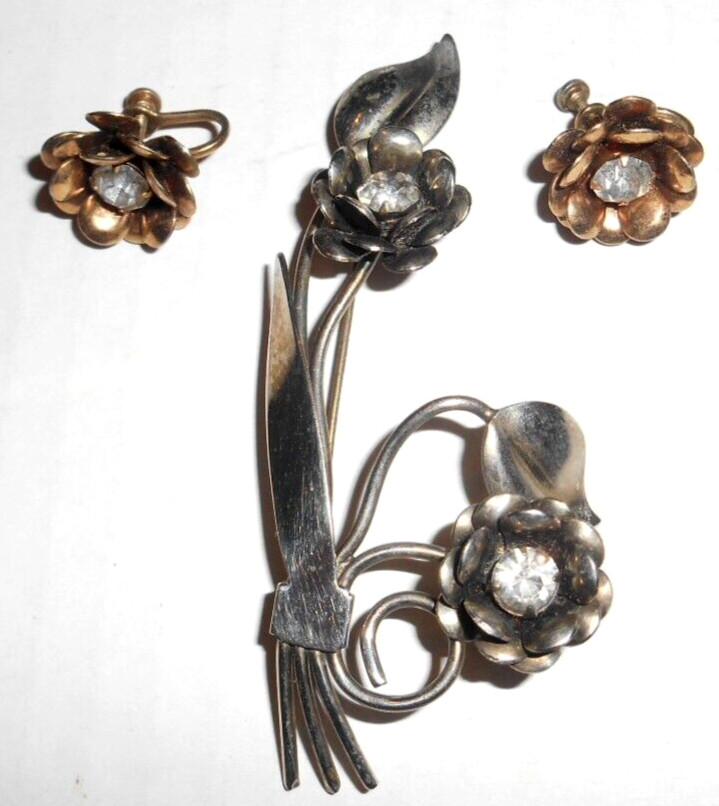 VTG 1960’s MCM Brooch Pin & Screw-on Earrings Flower Rhinestones Silvetone
