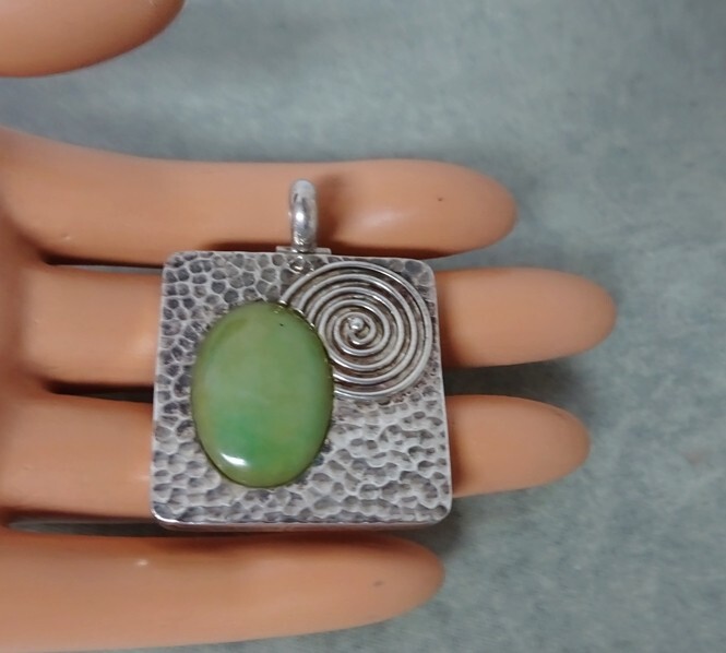 Large Square Hammered 925 Sterling Silver Pendant With Green Cabochon Setting