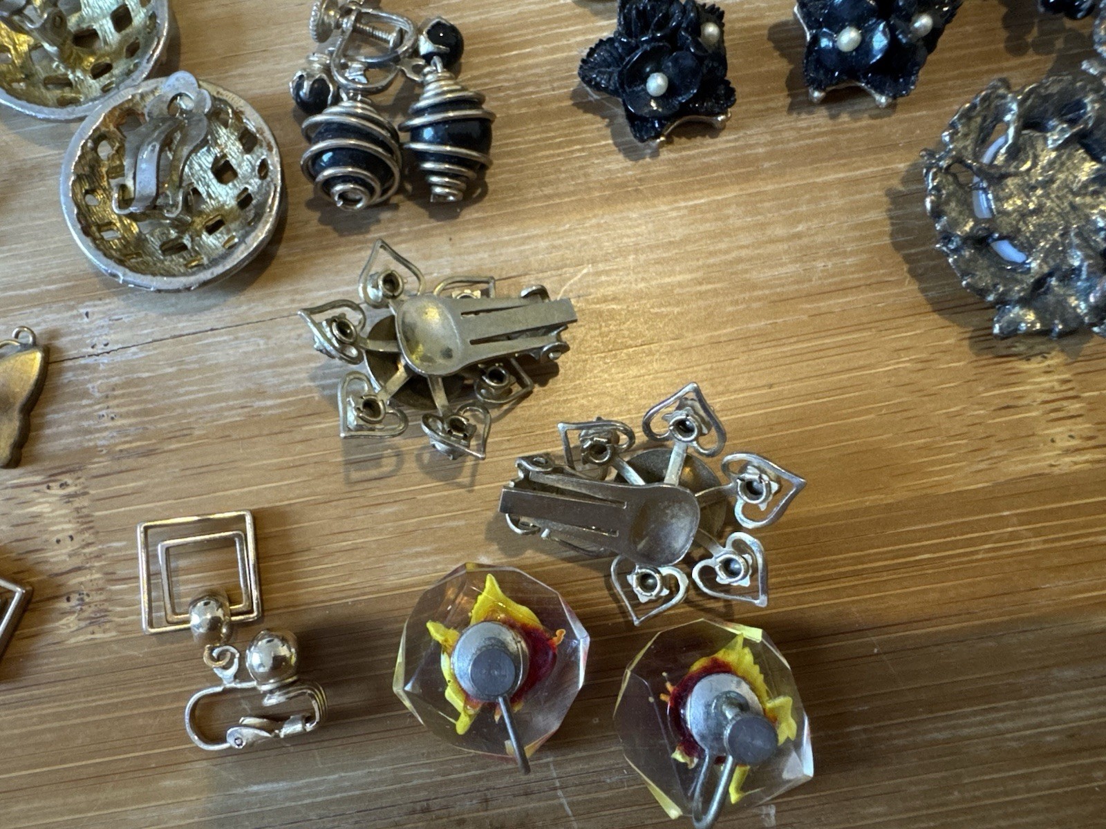 Vintage/antique State Earring
