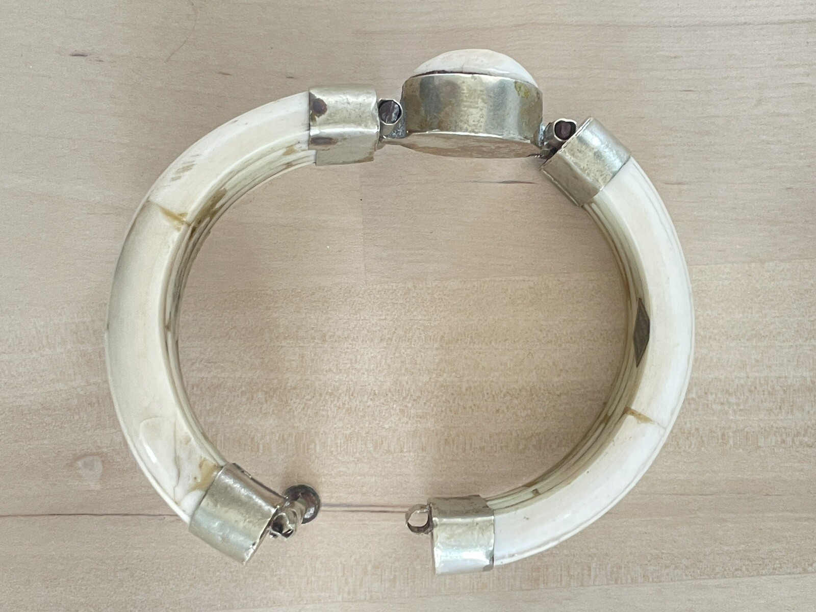Vintage Inlaid Bone Tribal Hinged Bangle Bracelet Boho Bohemian Jewelry 7 in