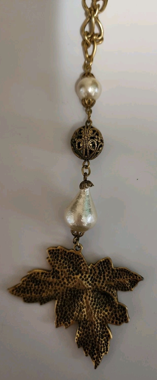 Vintage 90’s Brasstone LEAF & Faux Pearl Pendant 30″ Adjustable Opera Necklace