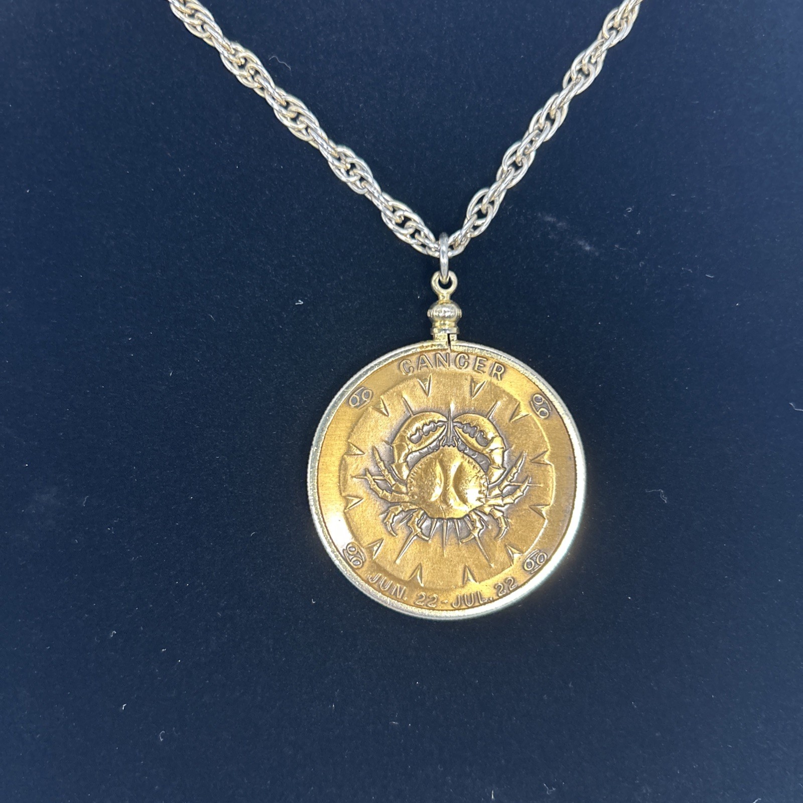 VTG Sign of The Zodiac Cancer Brass Medallion Coin Circle Pendant 24″ Necklace