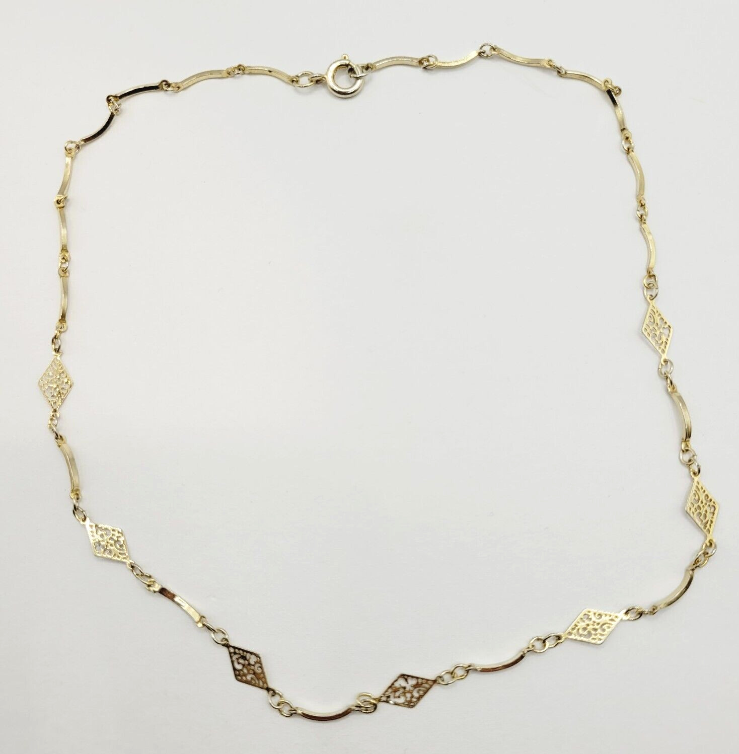 Filigree Marquise Shape Station Necklace Gold Tone Vintage Chain Choker 15.5 In