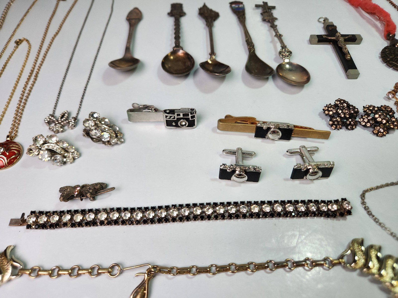 Costume Jewelry And Items Vintage Mixed Lot Mostly Wearable