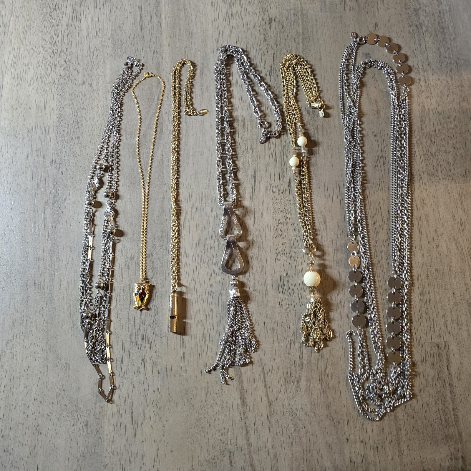 VINTAGE ASSORTED JEWELRY LOT / 17 Pieces