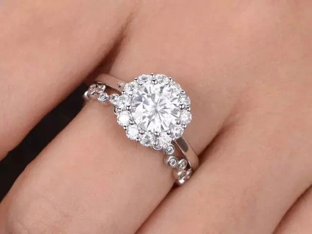 1.10Ct Round Cut lab Created Diamond Halo 14K White Gold FN Engagement Ring Set