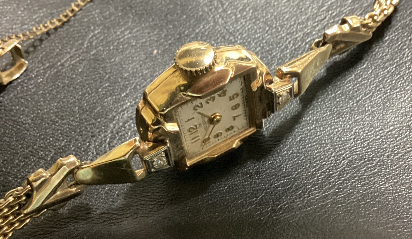 Vtg 14k Gold Helbros Ladies Watch 14K GOLD 2 Small Diamonds 1950’s For Repair