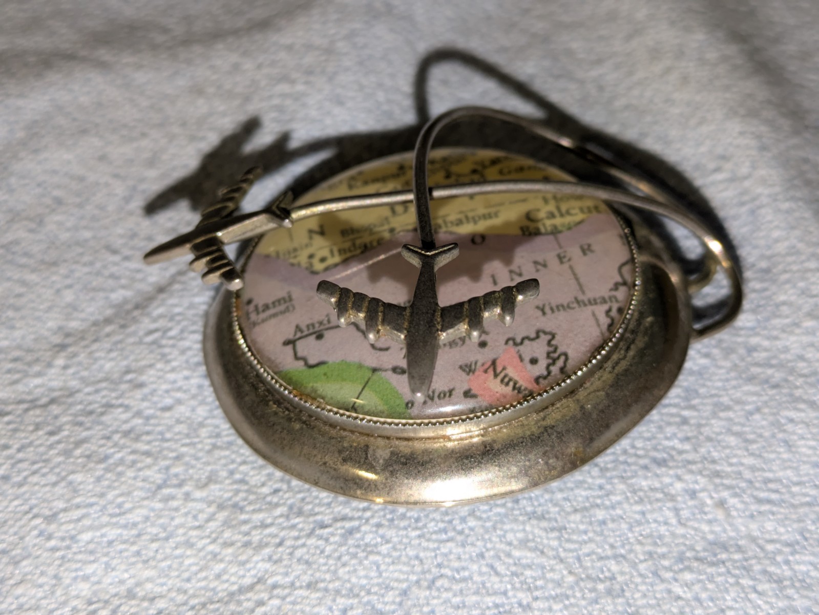 VINTAGE METAL TRAVEL BROOCH PIN JET PLANE AIRPLANES FLYING MAP ASIA INDIA CHINA