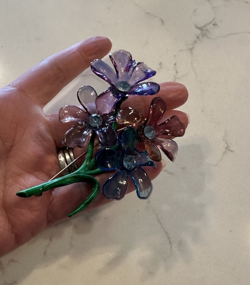 Vintage Celluloid/Acetate/Floral Brooch/pin /1940s/Retro/Charm