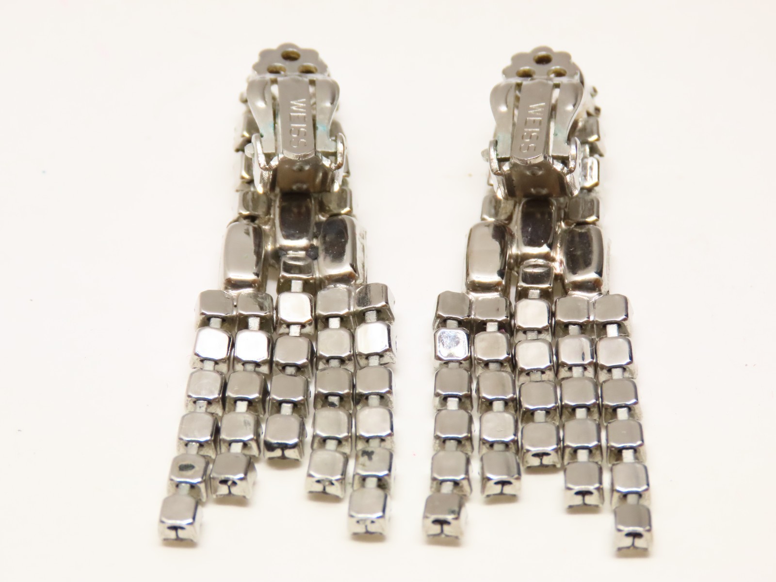 Vintage Signed Weiss Rhinestone Crystal Earrings Dangle Clip On Prong D5374