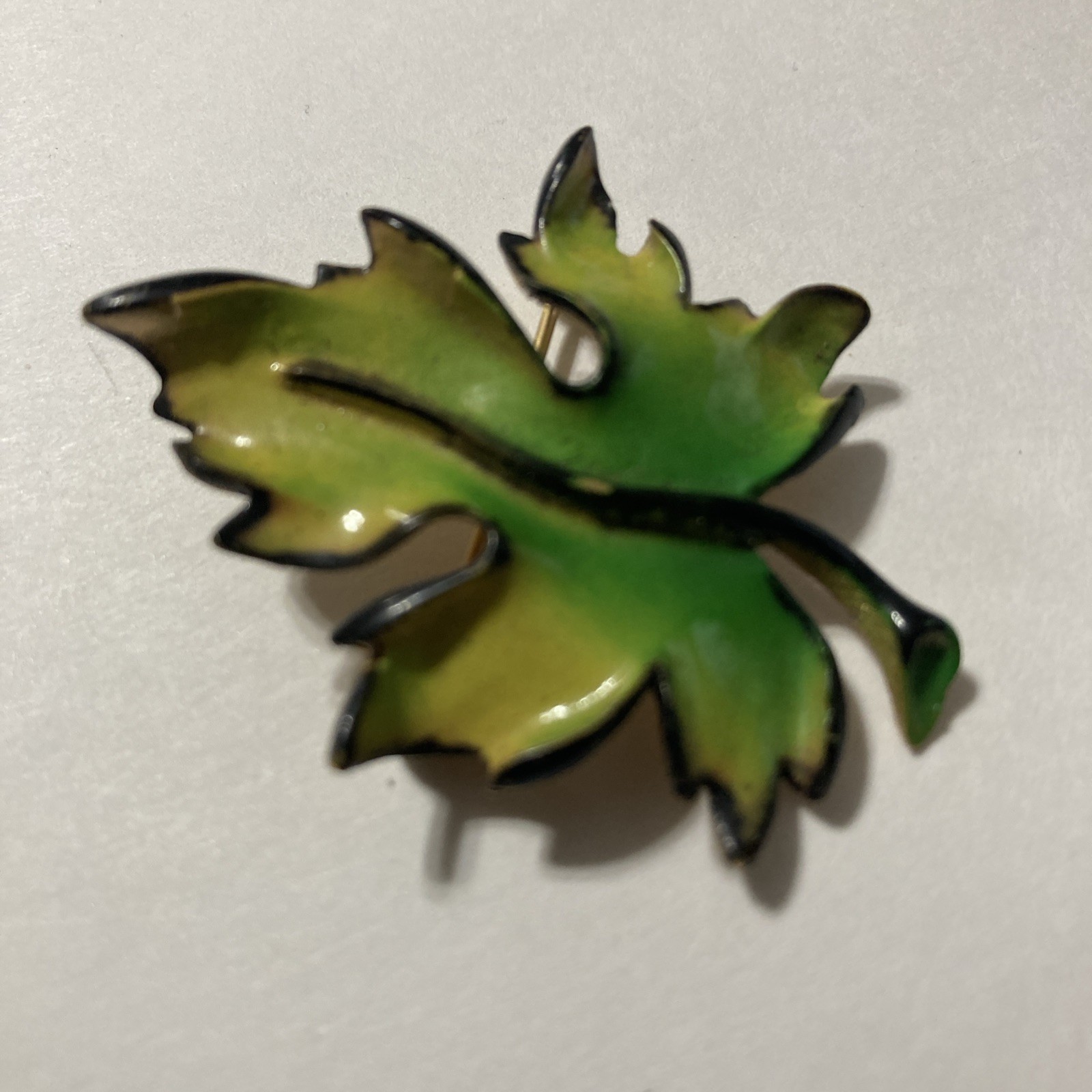 Vintage Green & Gold-Toned Enamel Leaf Brooch Pin jewelry 2”