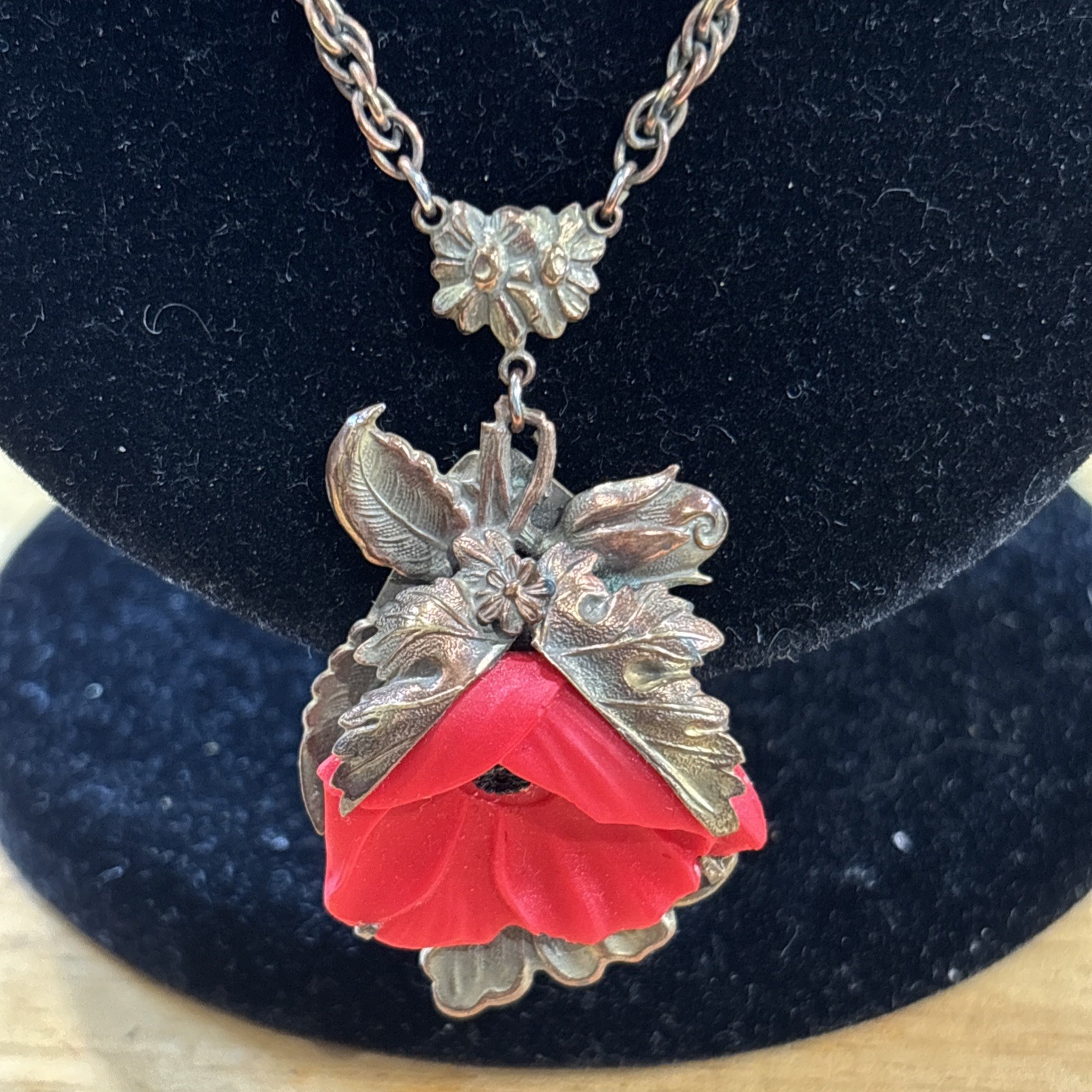 VTG SIGNED “R” CARVED FLOWER Necklace Bronze tone RHINESTONE
