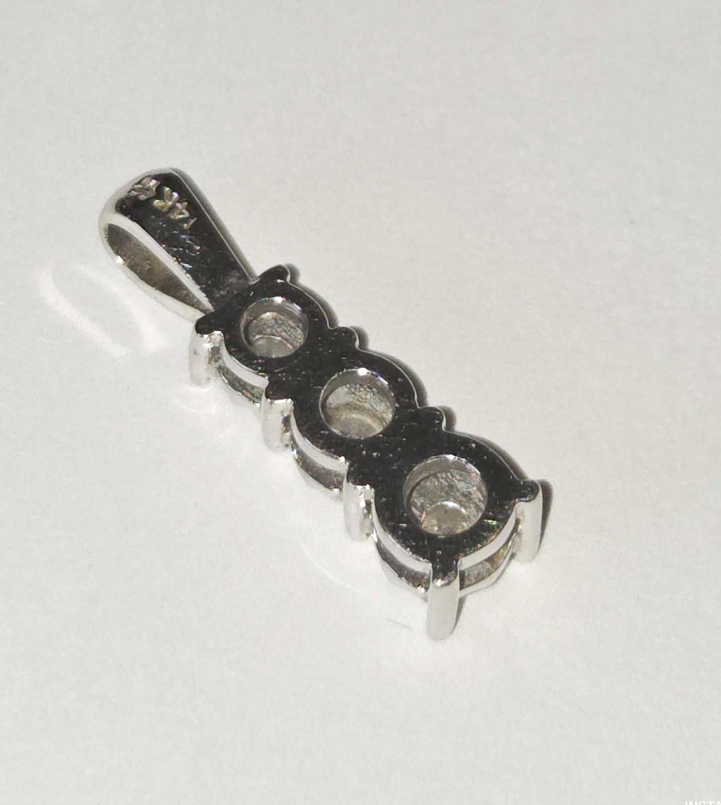Solid 14K White Gold Round Brilliant Diamond Estate Drop Pendant