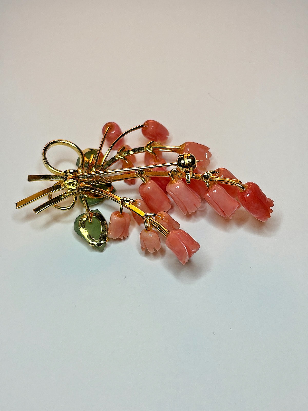 VINTAGE Brooch Bouquet Genuine Coral Pink Carved Roses Jade Leaves Gold Angelskn