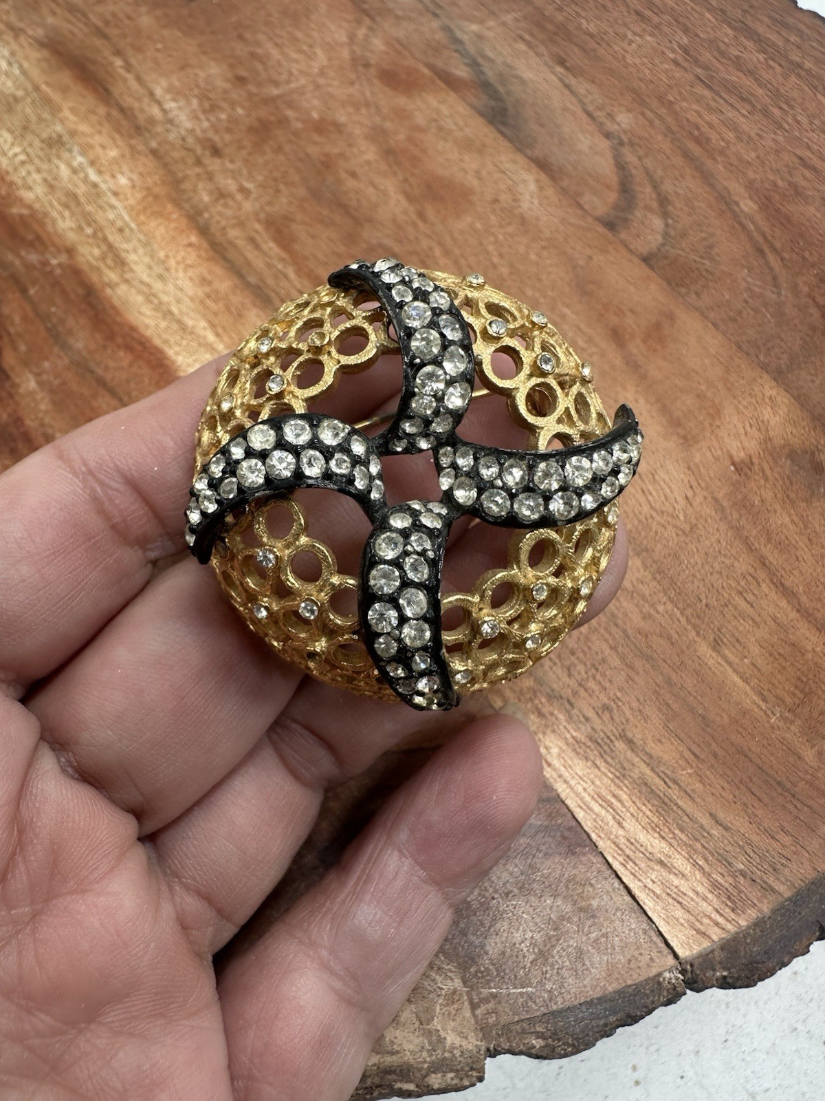 Vintage Art Deco Dome Gold Tone Rhinestone Brooch Pin