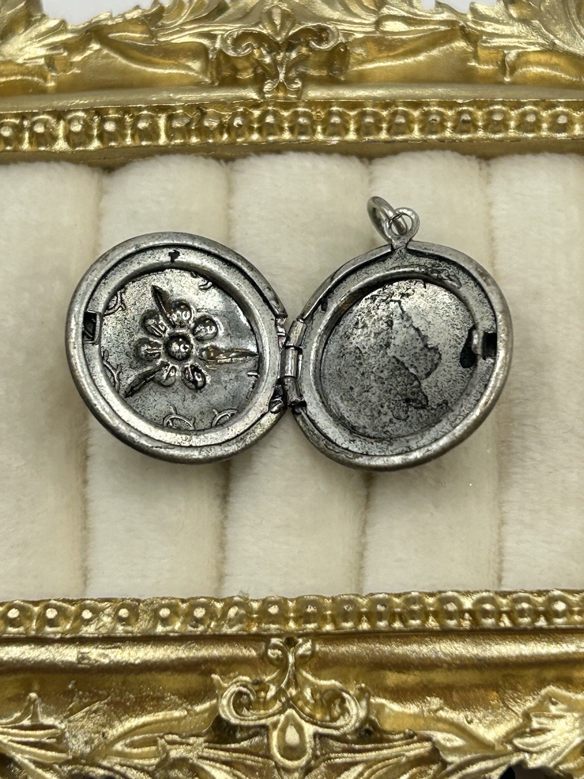 Vintage Round Locket Pendant Floral Etched Silver Tone Photo Charm Cottagecore