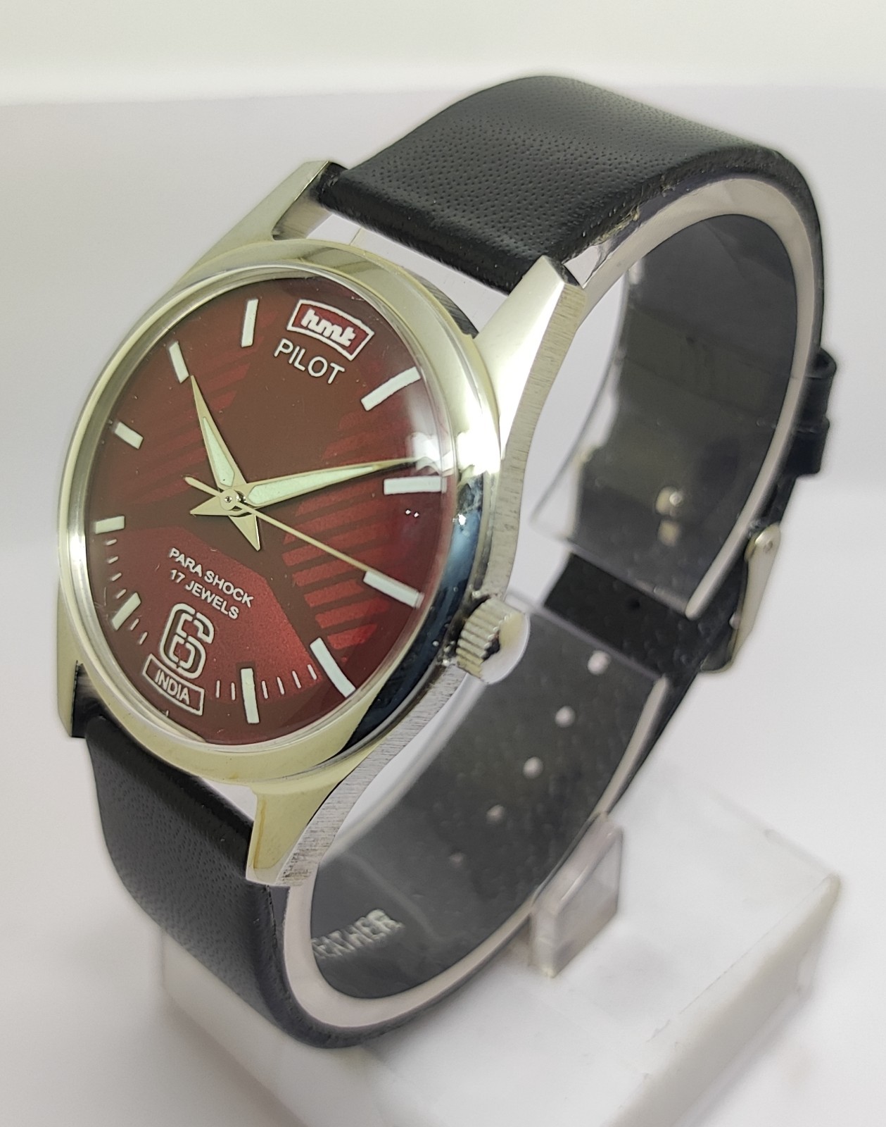 Vintage Hmt Pilot Red Dial 17 Jewels Para Shock Mechanical hand winding Watch