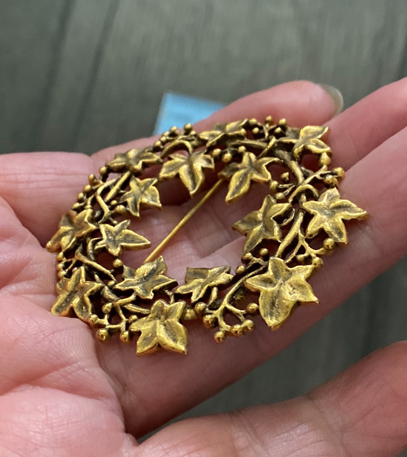 Vintage 1989 MMA Gold Plated Wrath Grape Leaf Vine Brooch 2” Diameter