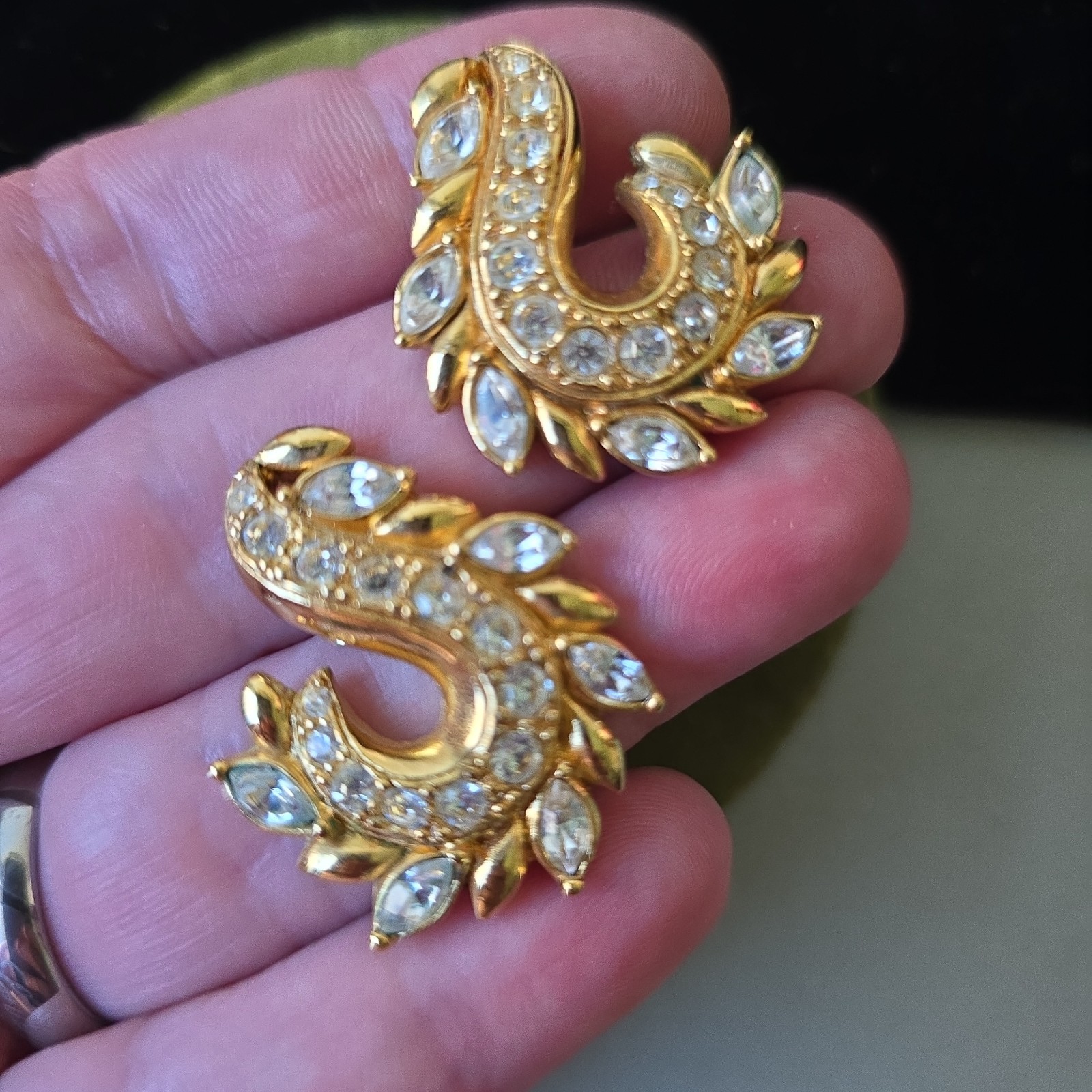 Vintage Avon Gold Tone Clear Glass Rhinestones Pierced Earrings