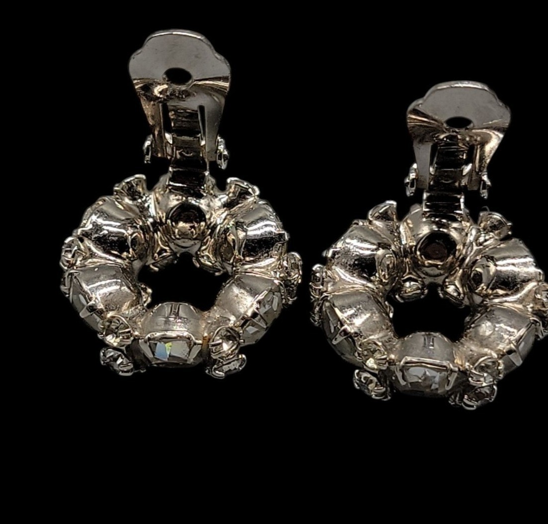 Signed Vintage Warner Clear Rhinestone Wreath Clip On Earrings 1950 Original Box