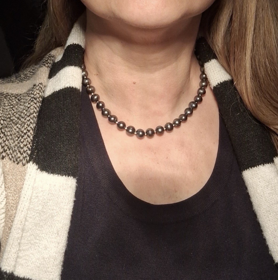 Stunning Vintage Knotted Black Freshwater Pearl Necklace 18” Dyed