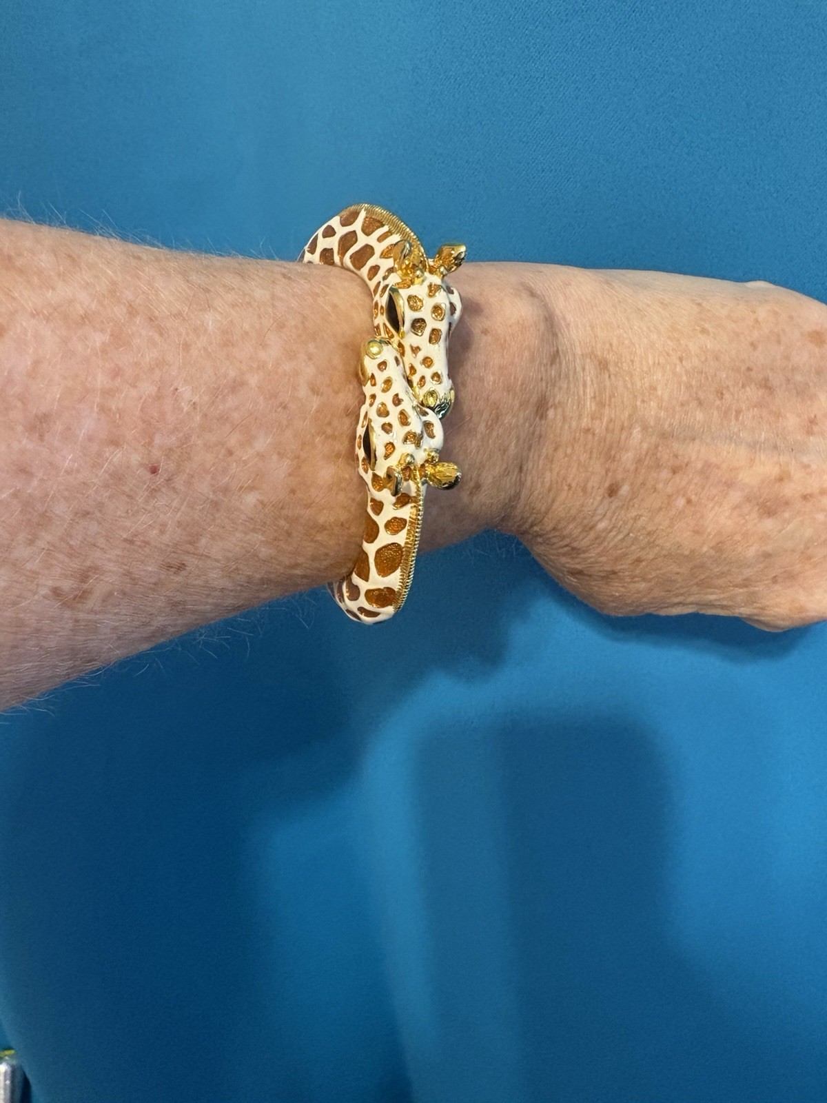 KJL kenneth jay lane bracelet hinged giraffes gold tone enamel vintage 6.5 wow!
