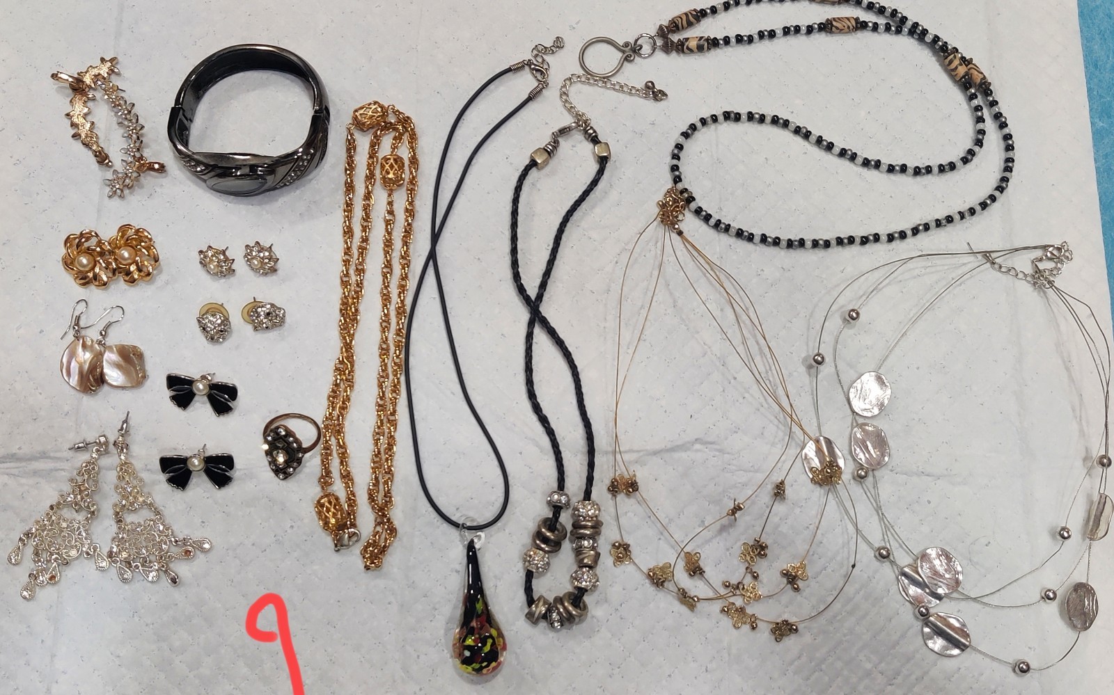 Lot Of Estate Costume Jewelry, 15 Pcs