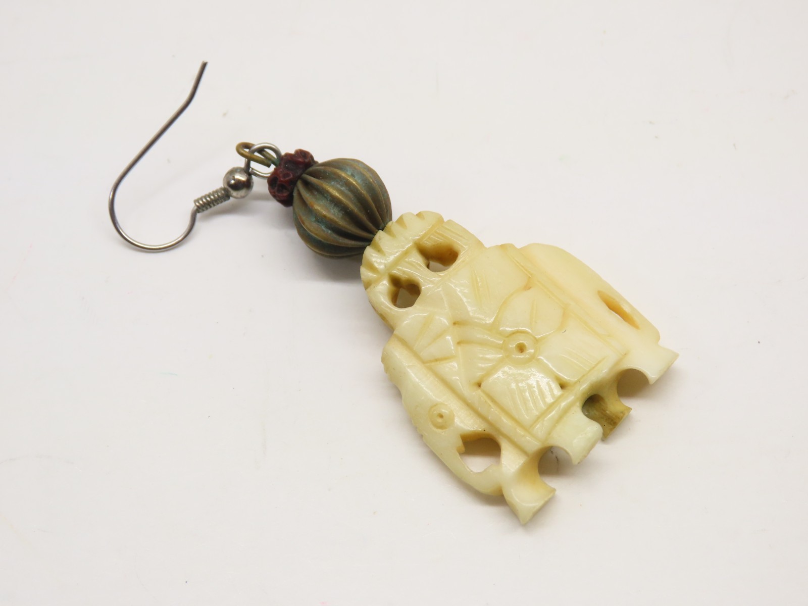 Bovine Bone Creature Earrings Vintage Pierced Dangle D6021