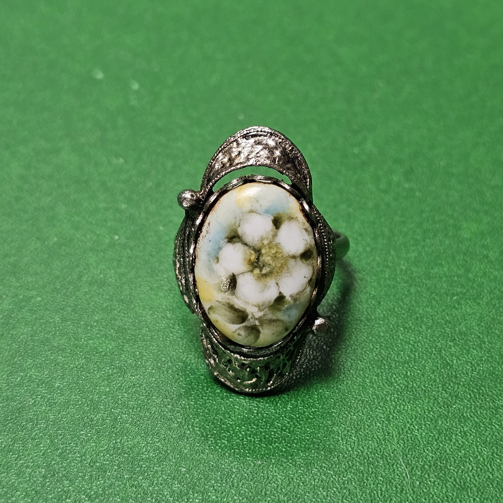 Vtg Hand Painted Porcelain Floral Ring Silver Tone Filigree Cabochon Adjustable