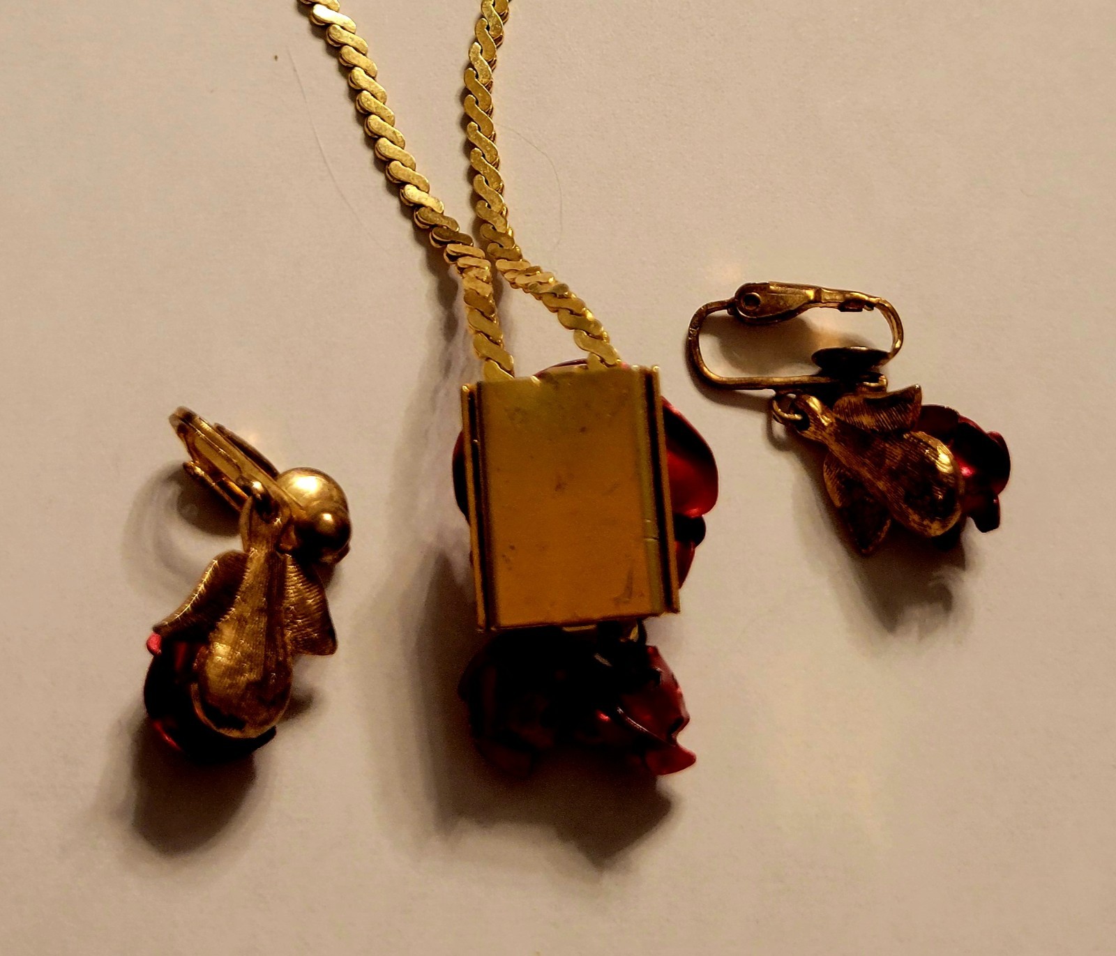 Vintage Metal Enameled RED Rose Jewelry Set Necklace & Earrings with Patent No.