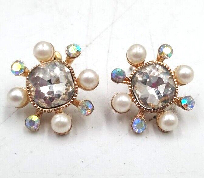 Gold Tone Center Rhinestone Simulated Pearl Sunburst Style 1″ Earrings