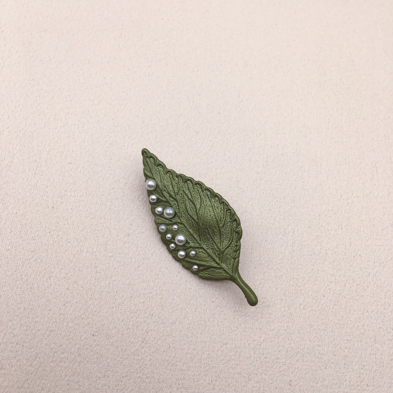 Retro Green Plant Leaf Pearl Brooch Flower Pin Women Jewelry Accessory Gift