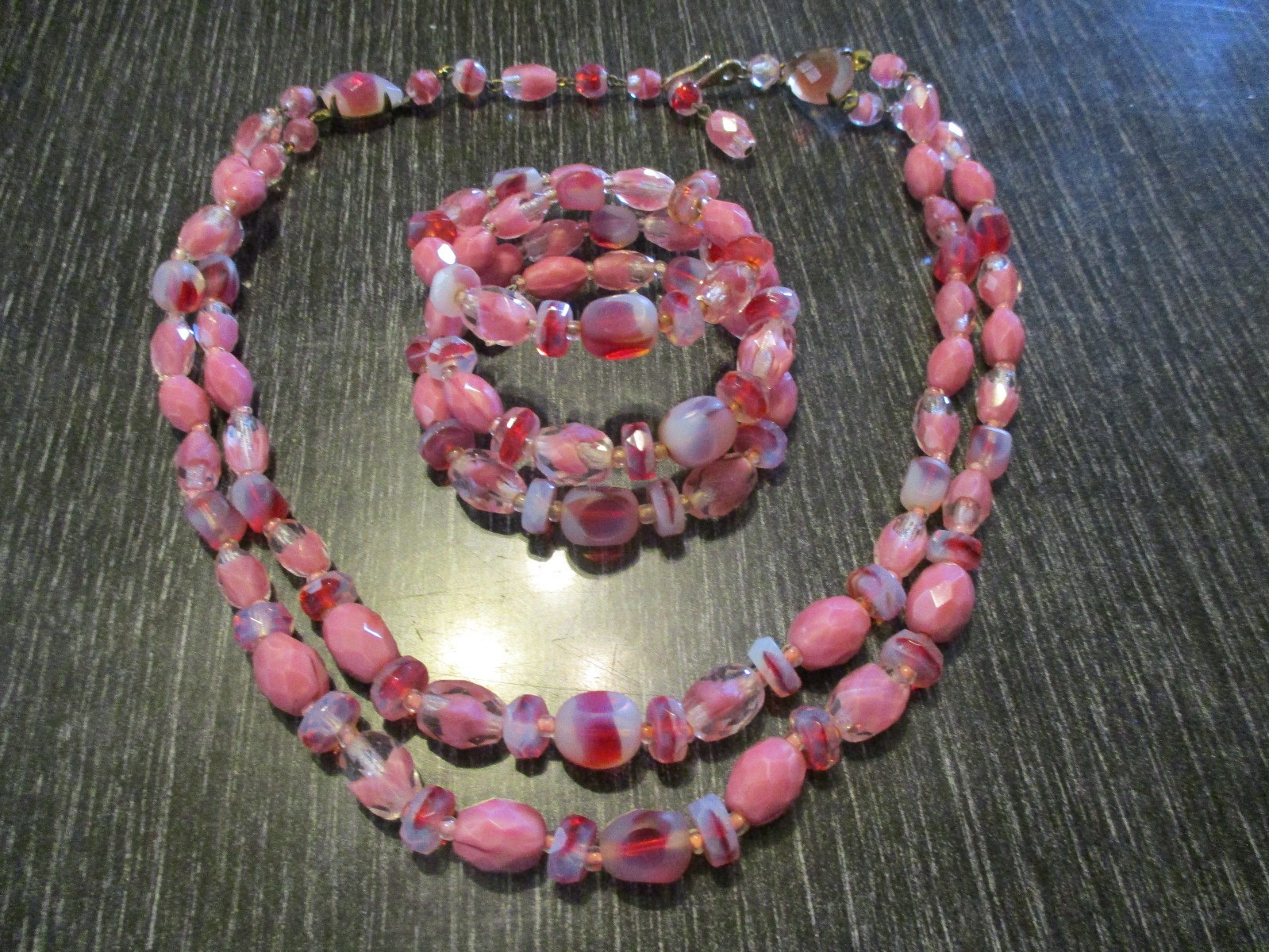 Vtg Opalescent Red Pink Cased Faceted Glass Bead Necklace Wrap Around Bracelet