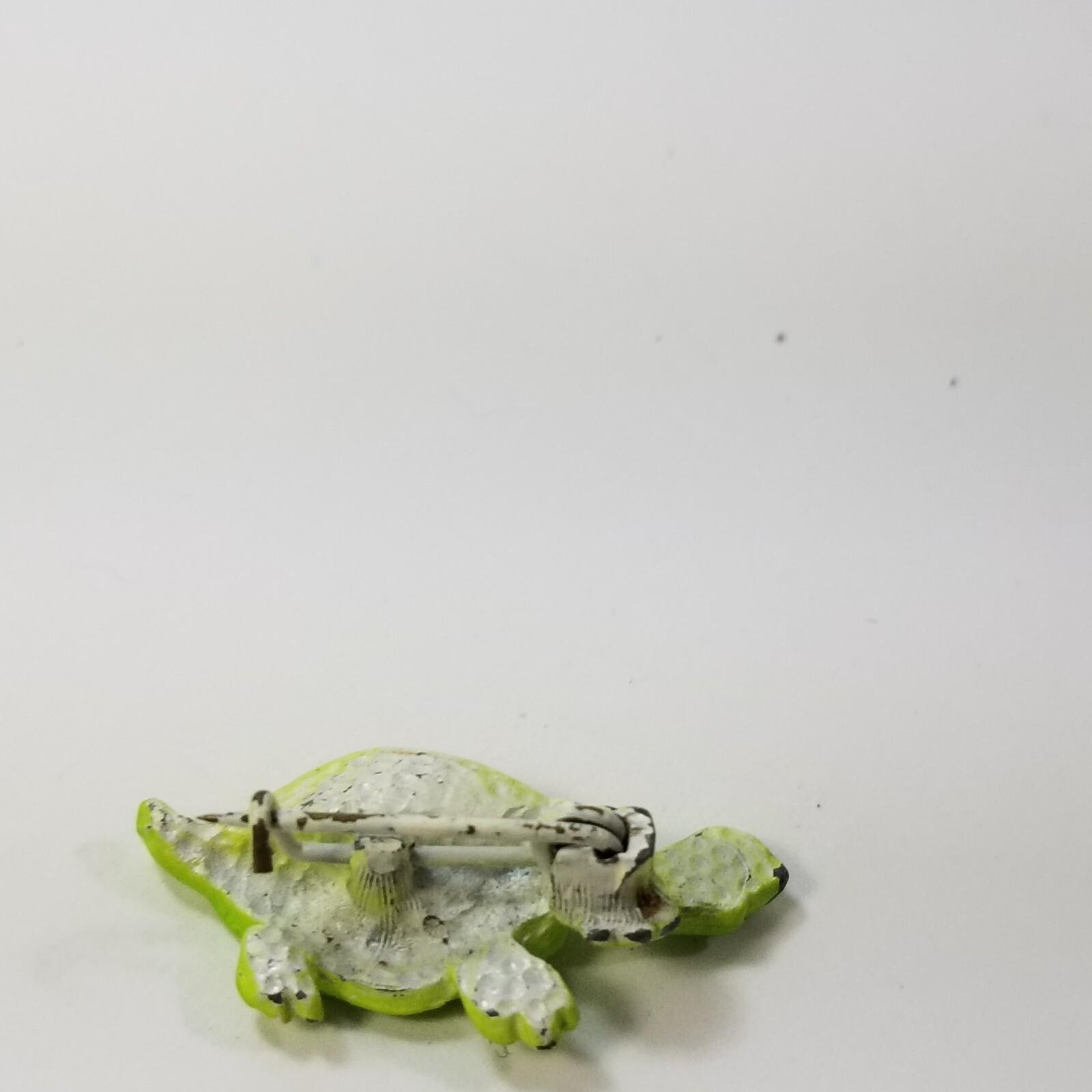 TURTLE VINTAGE GREEN ENAMEL RHINESTONE Brooch Pin