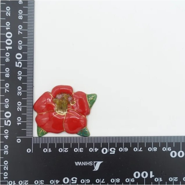 Camellia – Japanese cloisonné enamel Mini Brooch Made-to-order NEW