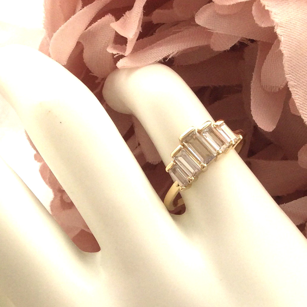 Vintage Jewellery Yellow Gold Ring White Sapphires Antique Deco Jewelry small