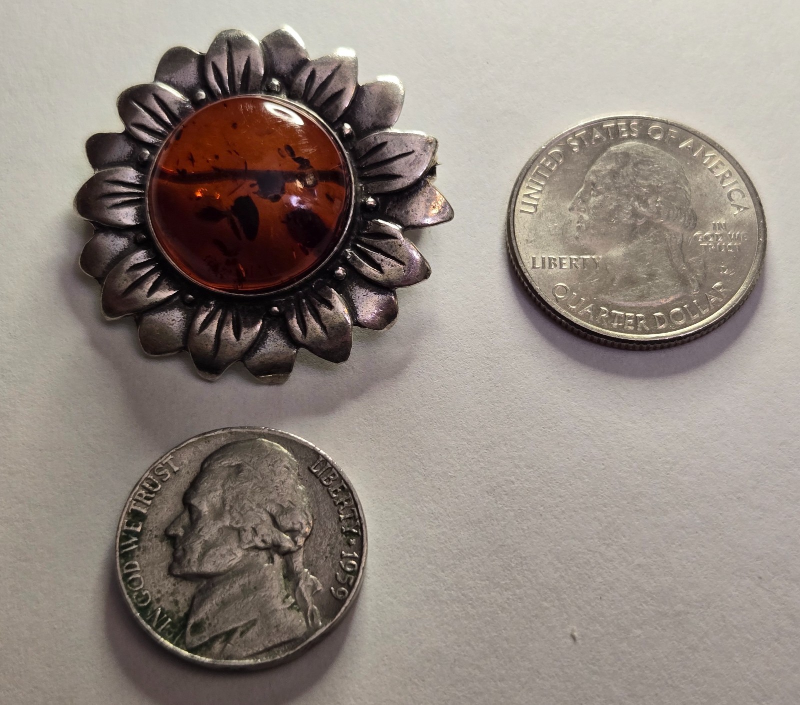 Vintage Brown Natural Amber Pin Brooch, Sunflower-Shape, Sterling Silver, Latvia