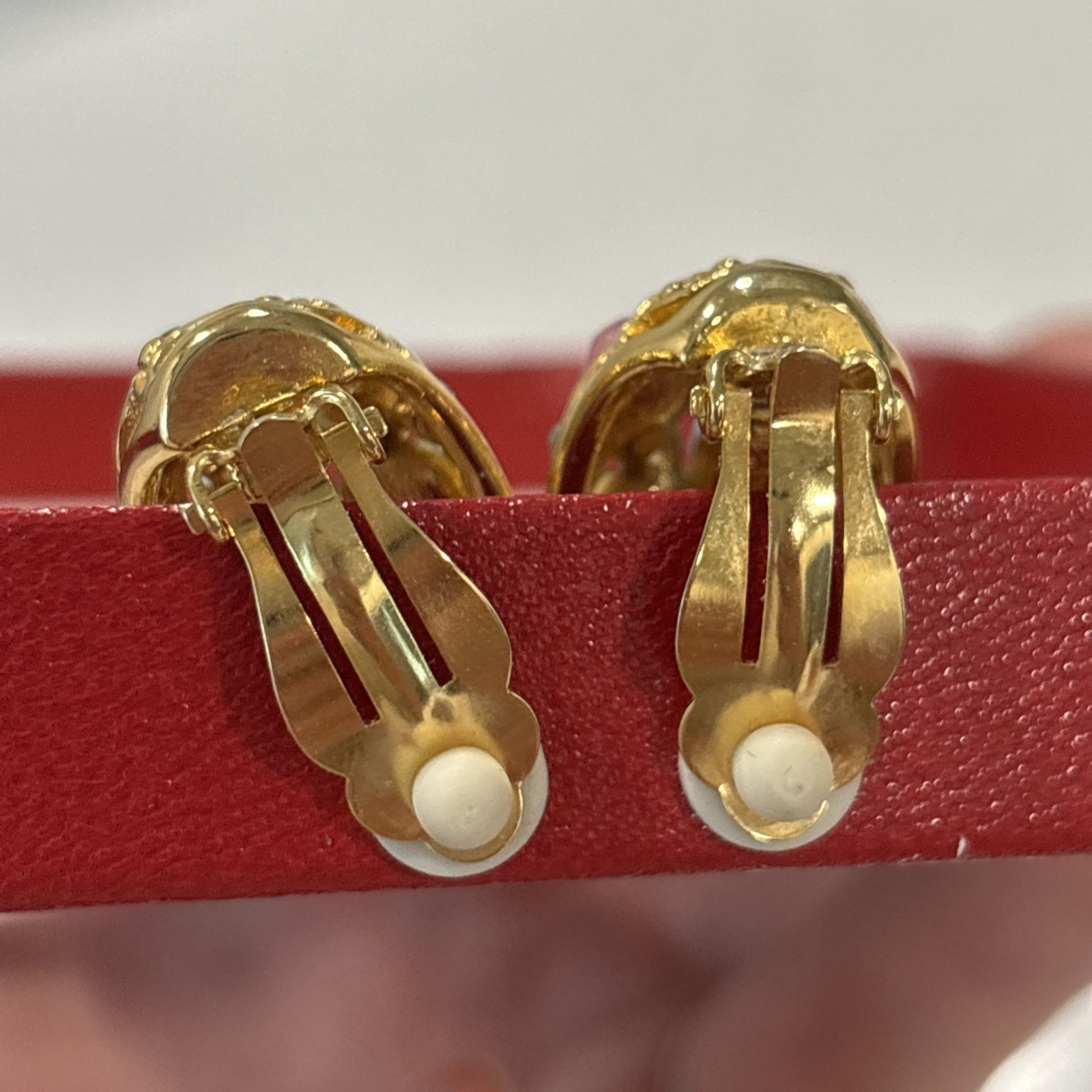 Vintage Joan Rivers Rhinestone Gripoix Glass Beaded Gold tone Hoop Clip Earrings