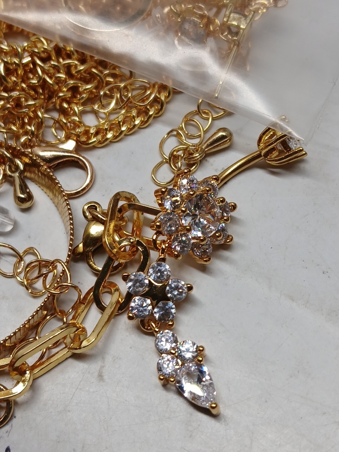 Huge lot Of Jewelry Watches Pearls & More Some new And Used unsearched Lot 6lbs
