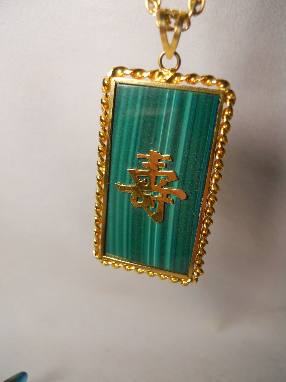 Faux JADE Goldtone NECKLACE Chinese Symbot for Longevity